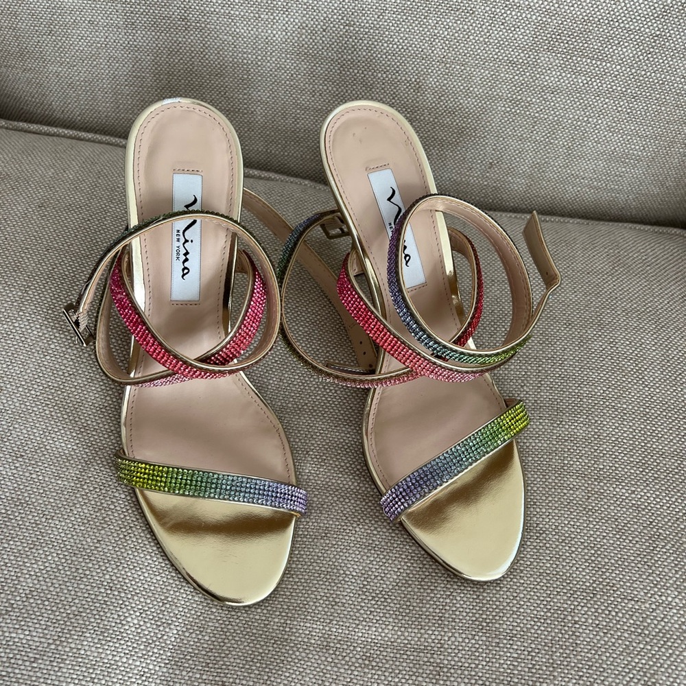 NEW Nina "Varena" Strappy Sandal in Rainbow/Gold, Size 7.5